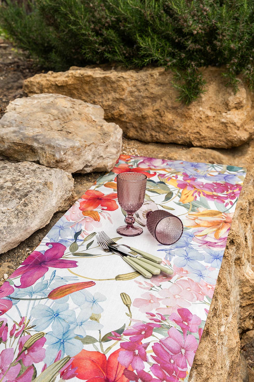 Premium Linen Runner «Oleandro» 100% Made in Italy