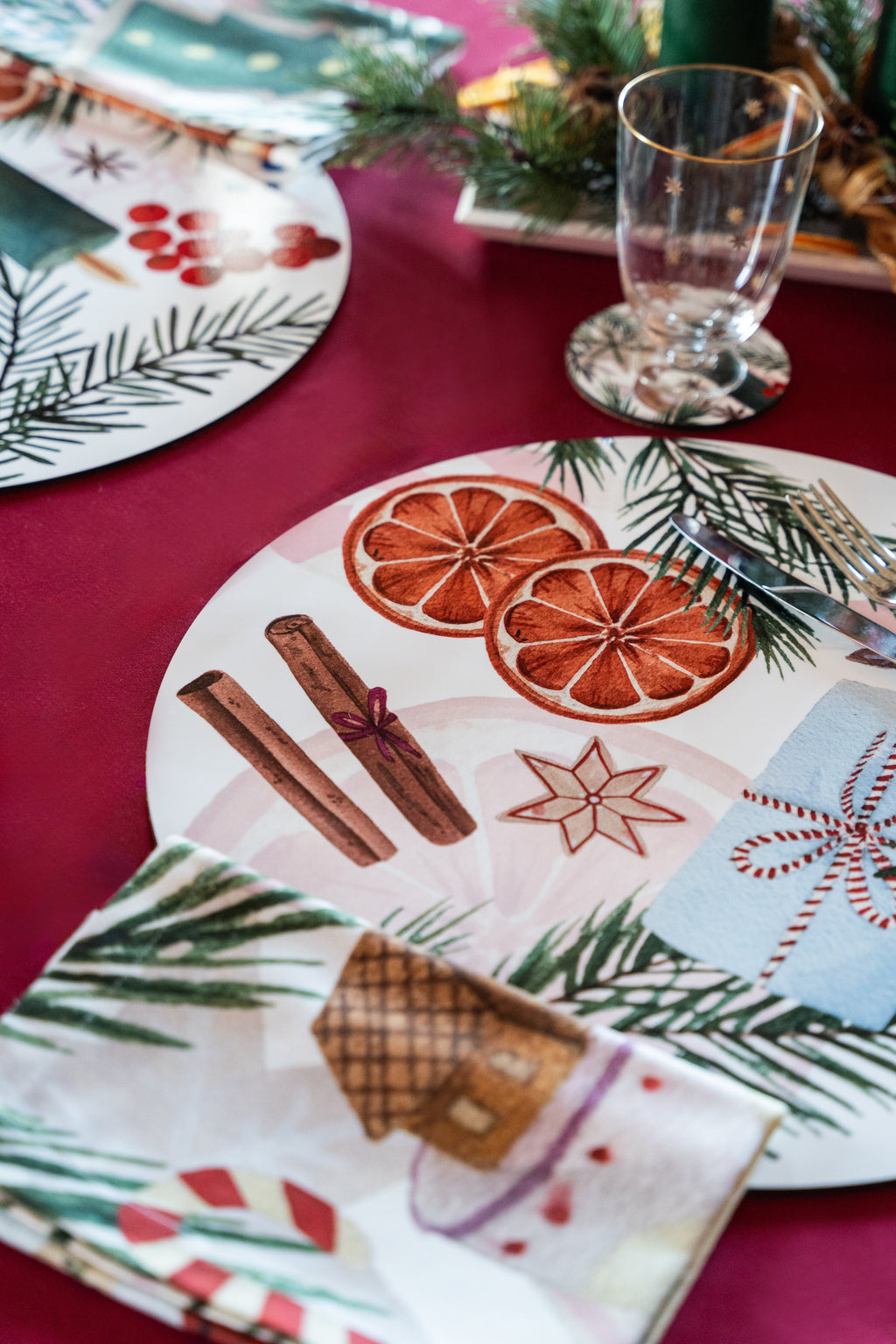 Set of 2 round hardboard placemats Xmas Tea The Napking