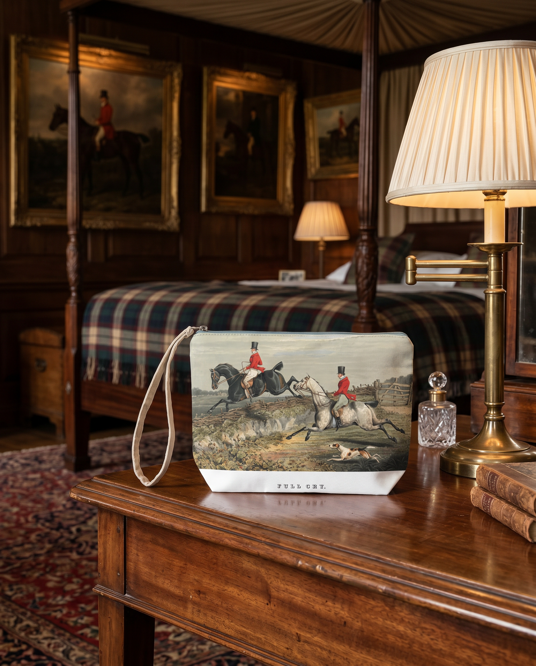 England Pochette Velvet