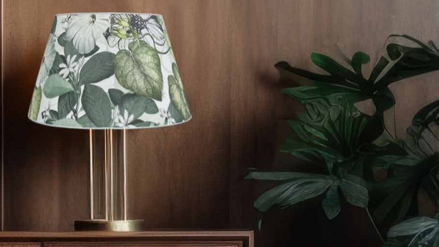 "Knighthia" Conical lampshade in printed fabric.