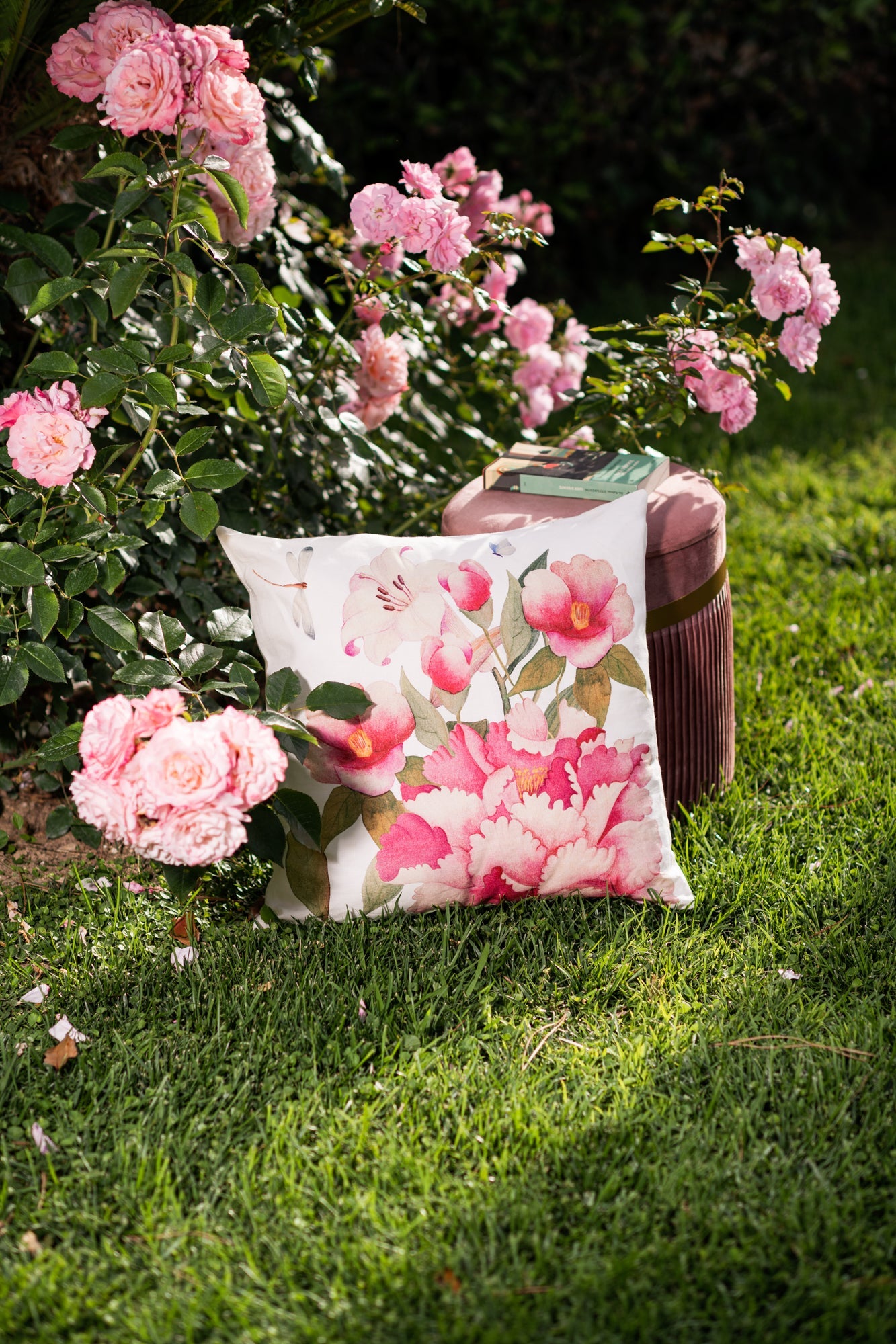 Cushion «Peony», 100% Made in Italy