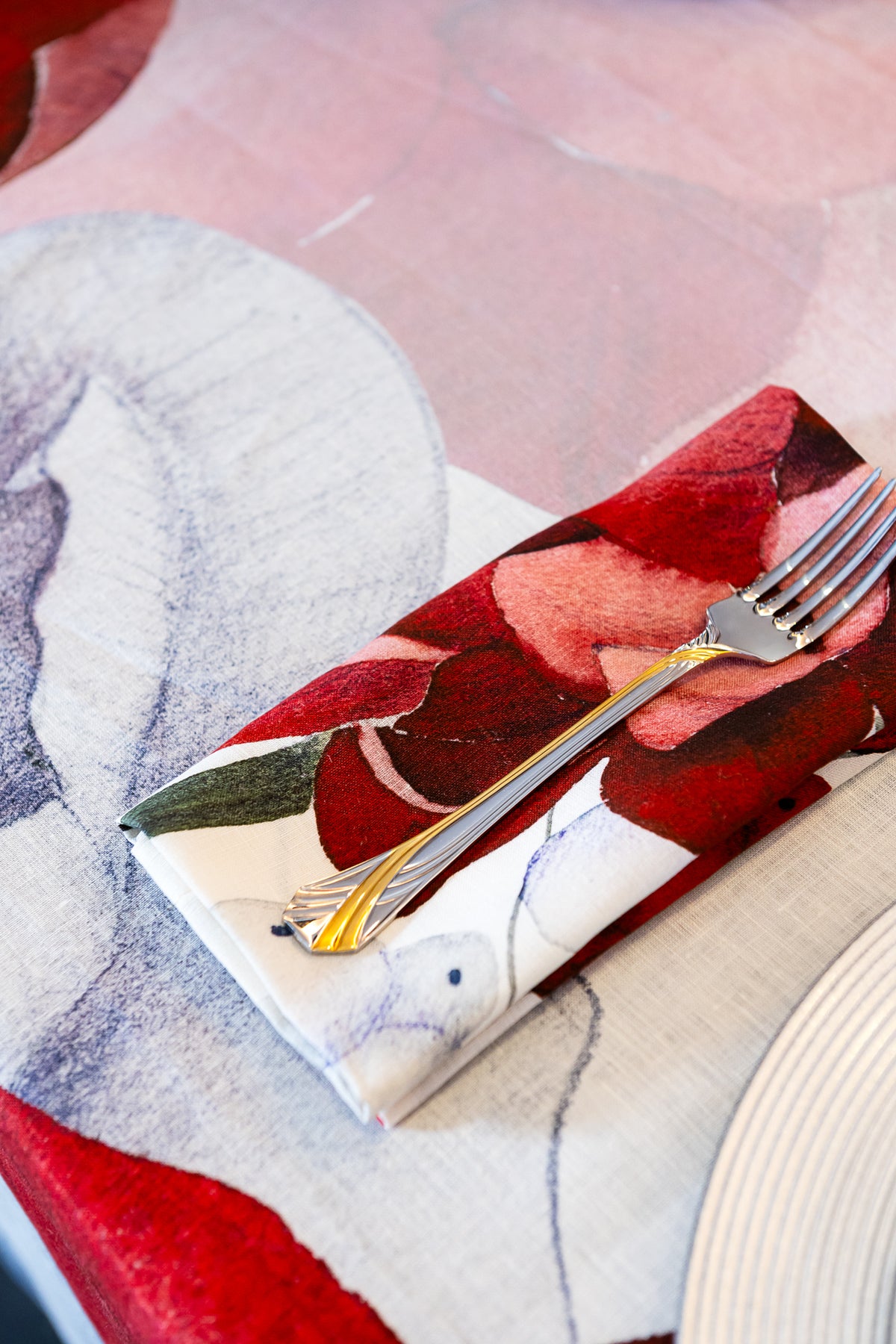Anemoni set of 4 napkins in premium linen with floral print by The Napking