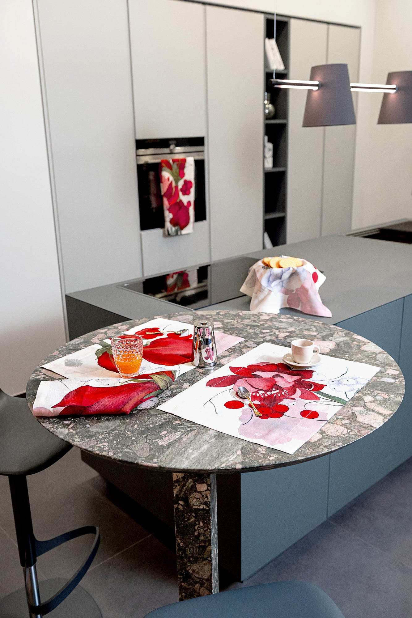 Set of 4 Placemats Premium Linen «Anemoni» 100% Made in Italy